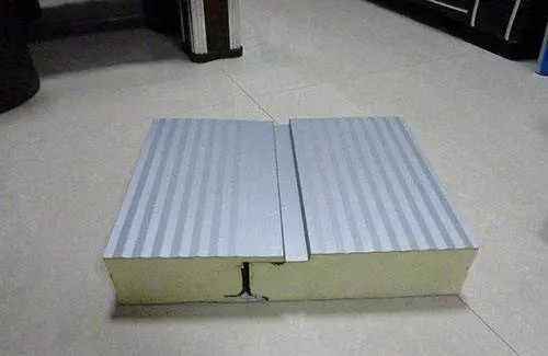 必承建材告訴您關(guān)于聚氨酯封邊巖棉夾芯板的特點及優(yōu)點是什么？