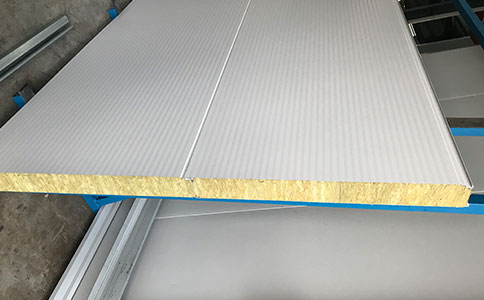 創(chuàng)新產(chǎn)品——橫裝夾芯板，讓建筑更穩(wěn)固